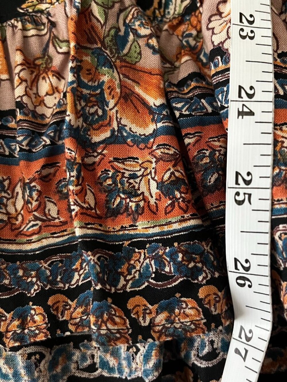 Angie Black Floral Boho Top *NWT* Size Medium - Picture 4 of 8